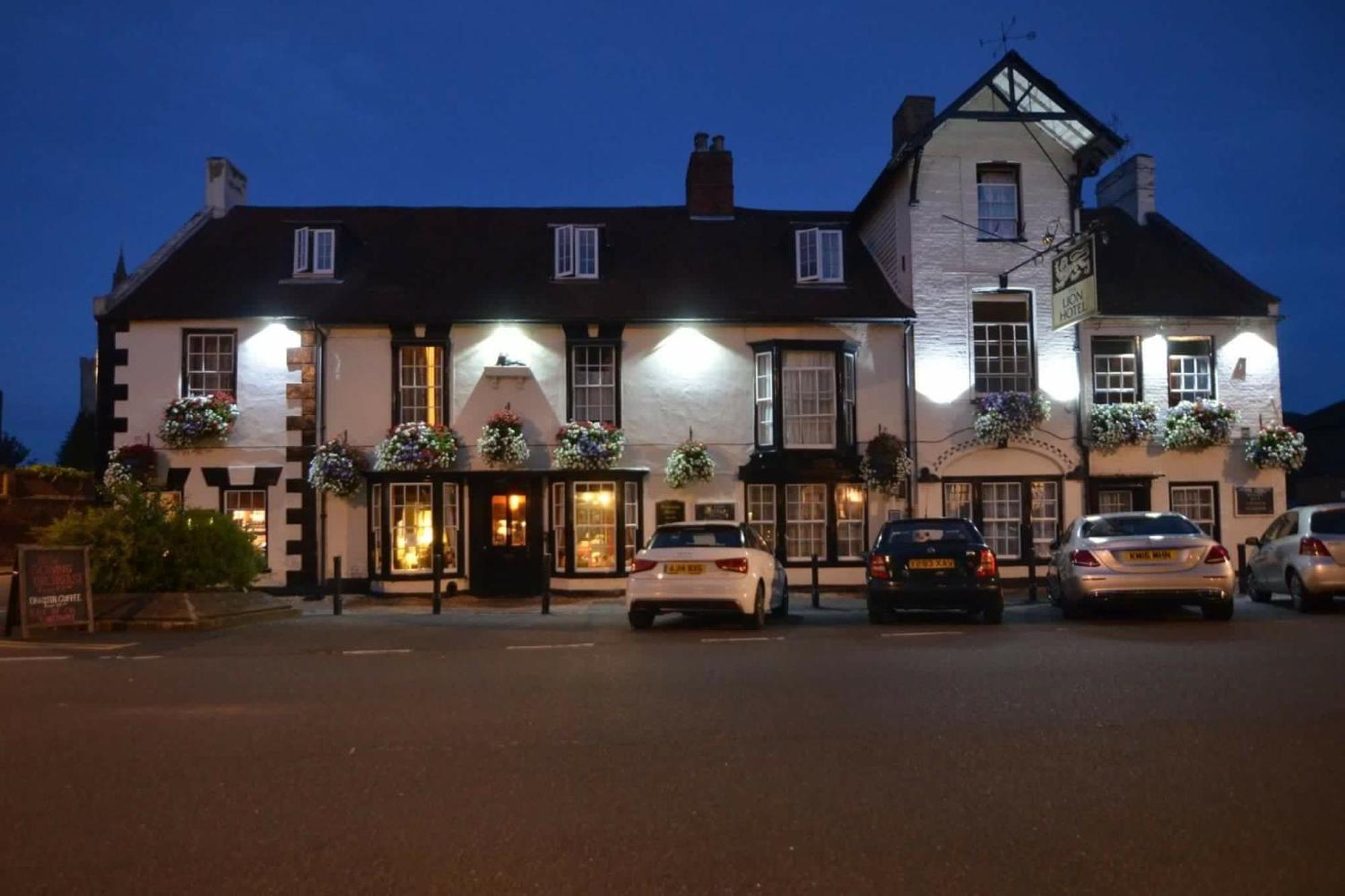 The Lion Hotel Buckden  ภายนอก รูปภาพ