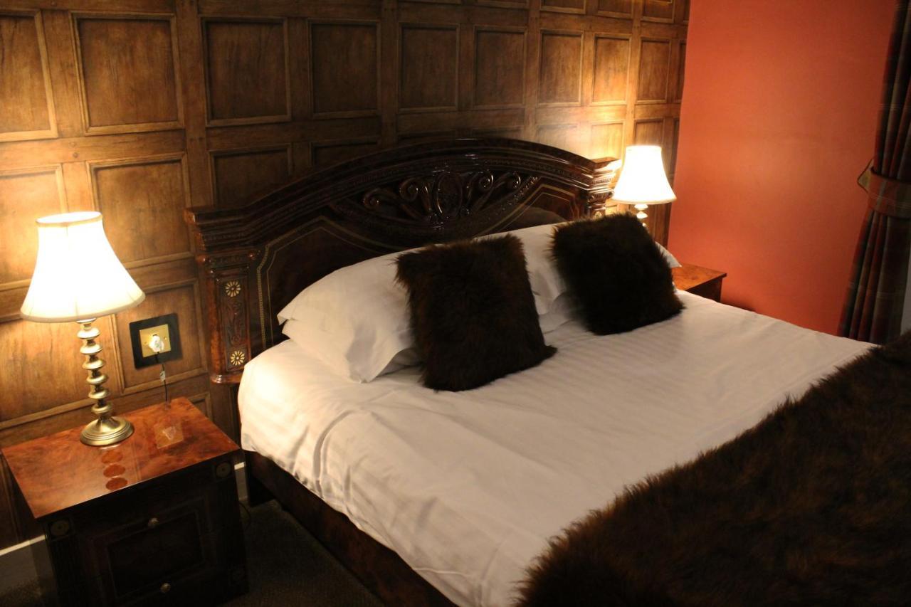 The Lion Hotel Buckden  ภายนอก รูปภาพ